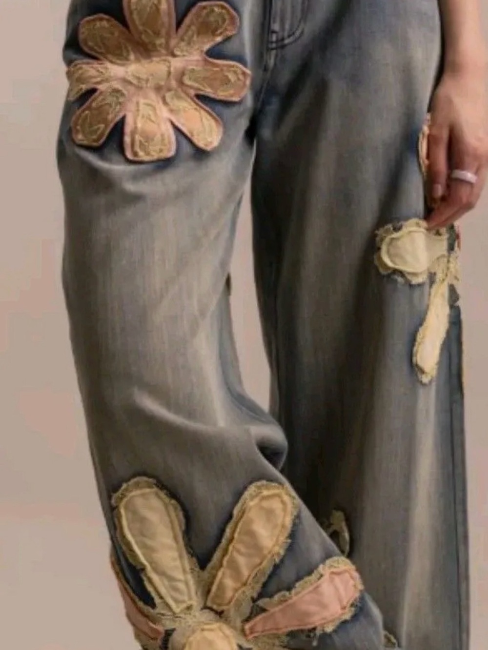 Light Blue Wide-Leg Jeans with Embroidered Floral Appliqués